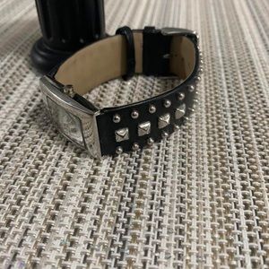 Ellemenno Quartz leather band watch.